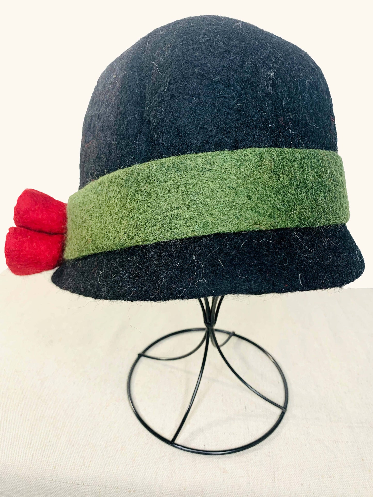 Black & Green Cloche Wool Hat with Red Flowers